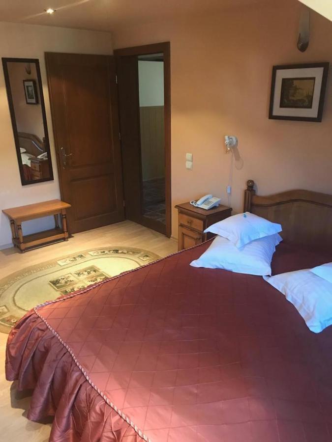 Hotel Cosmos Campulung Moldovenesc Bagian luar foto